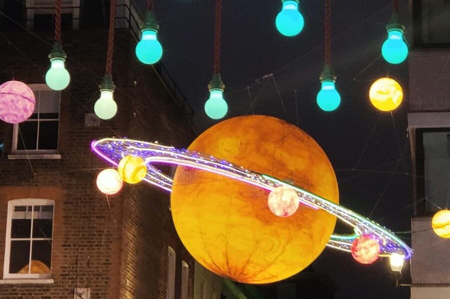 London Christmas Sparkle Walking Tour Small Group - Mayfair and Bond Street: the window displays you’ll actually want to photograph