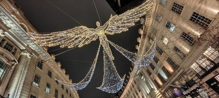 London Christmas Sparkle Walking Tour Small Group - Start at Cafe Nero, then drop back in the center