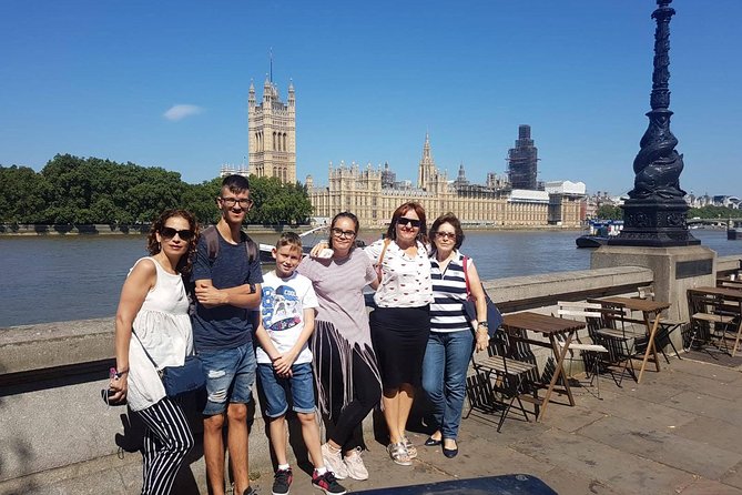 London Classic Sightseeing Private Taxi Tour - Stop 6: A guided loop that ties Roman, royal, and the Thames together