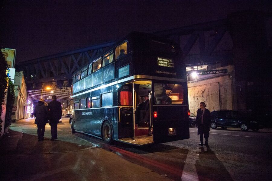 London: Comedy Horror Ghost Tour on a Bus - The 1-hour loop through the West End and central London core