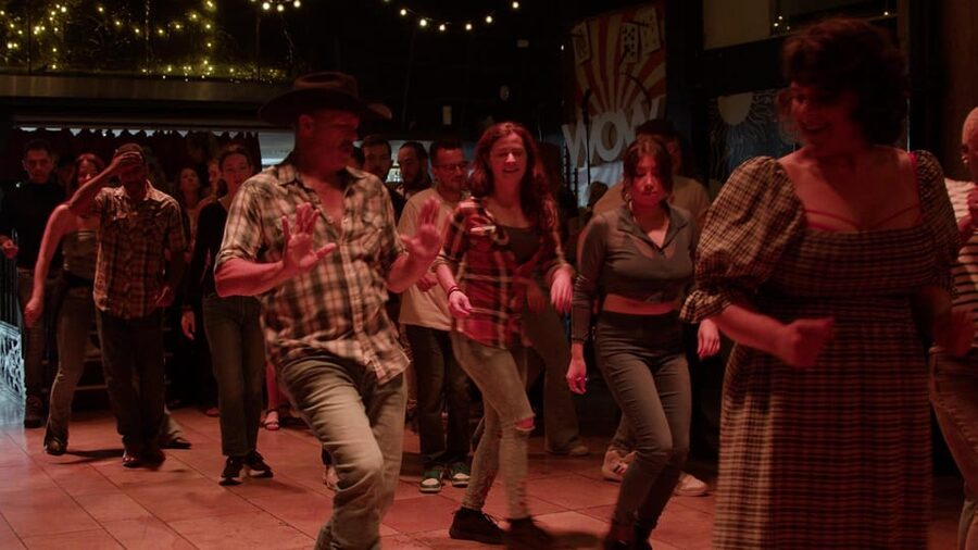 London: Country Music Party with Line Dancing, Two-stepping - Your Line Dance Lesson: Built for Beginners and People Who Like a Challenge