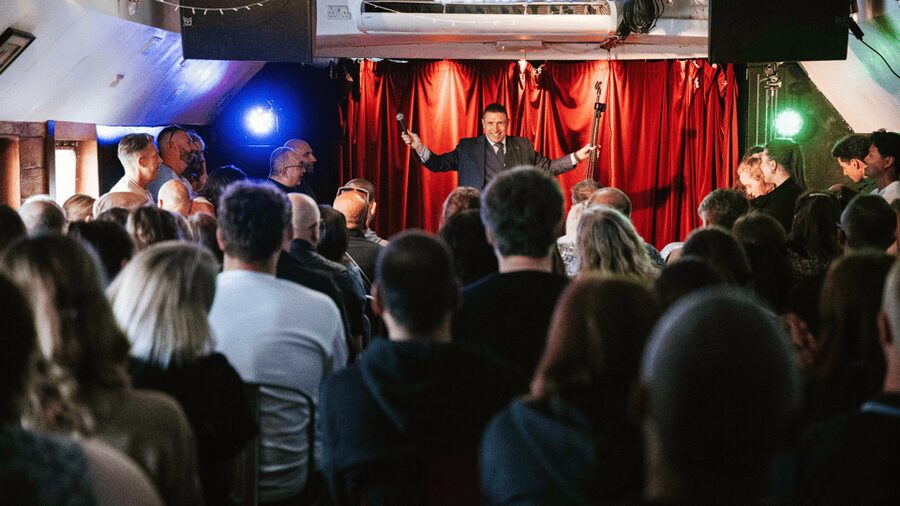 London: Dark Comedy on Iconic Battersea Barge - Getting to Battersea Barge and the Rum Monkey check-in