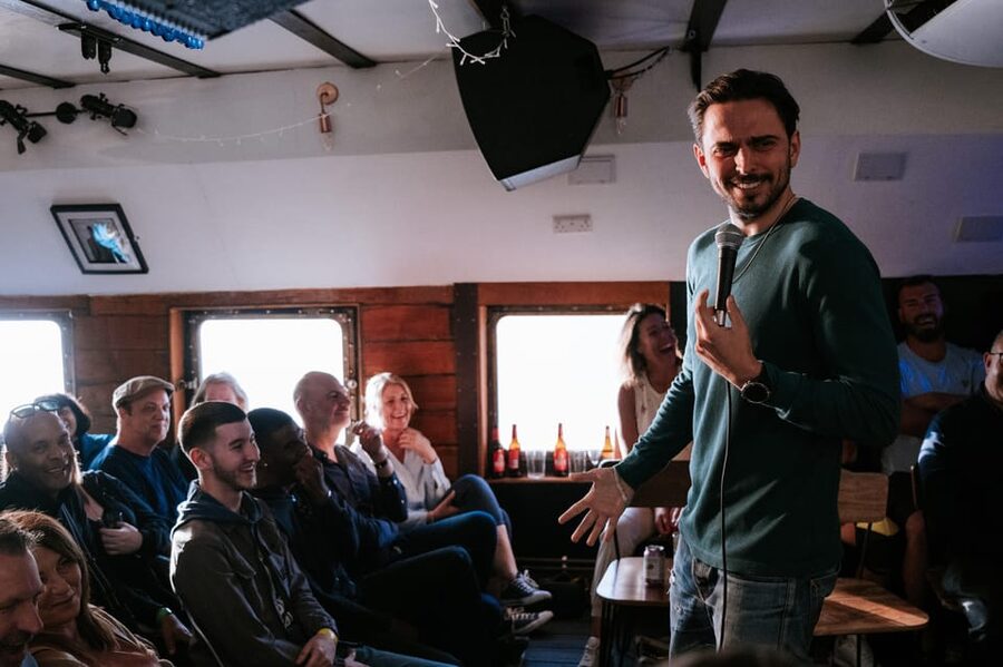 London: Dark Comedy on Iconic Battersea Barge - Drinks, water, and budgeting at the Captain’s Bar