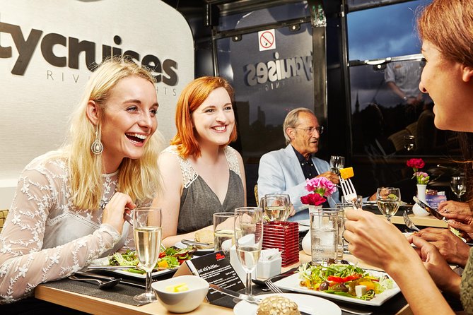 London Dinner Cruise on the Thames River - Getting on board at Westminster Pier (and why arriving early matters)