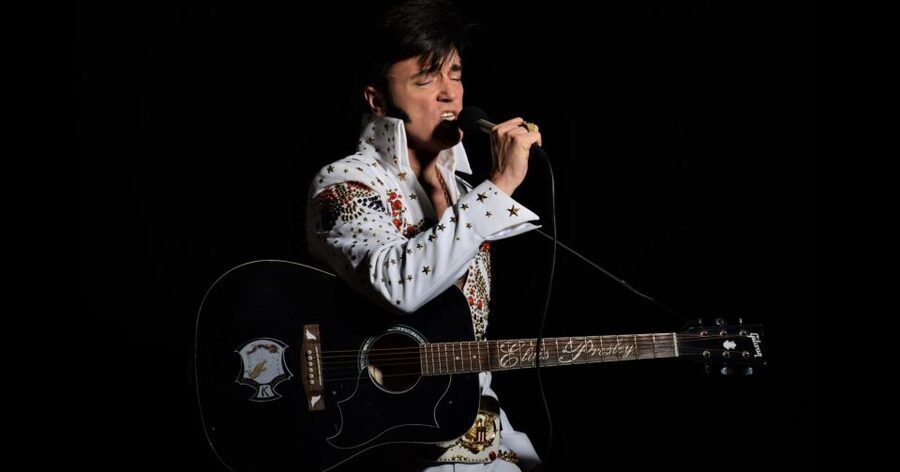 London: Dinner Cruise with Elvis Tribute on the Thames River - Boarding at 7.45PM: the pace starts before the show