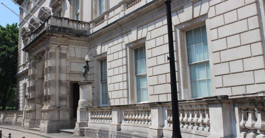 London: Downton Abbey Guided Walking Tour - Lady Rose and Jack Ross: when the story turns jazz-smooth