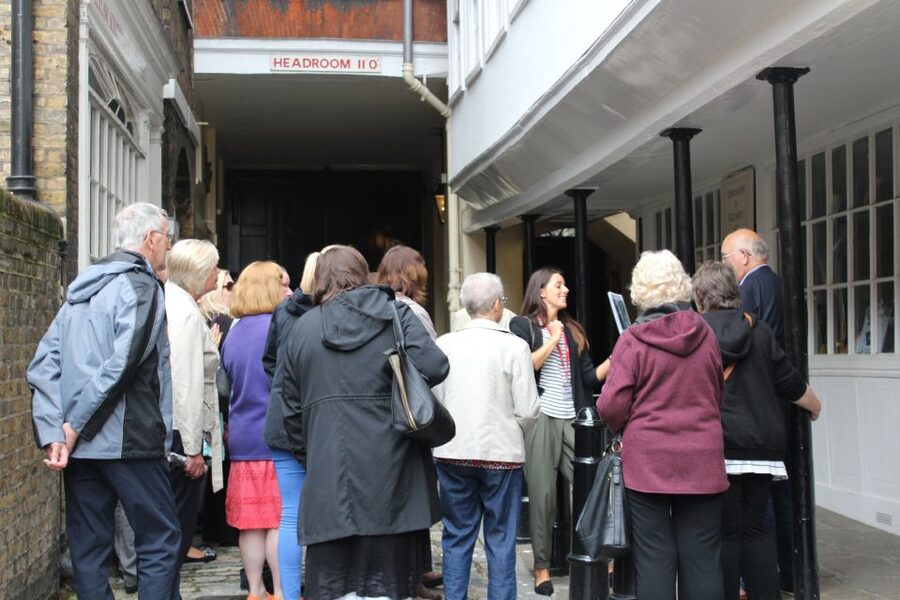 London: Downton Abbey Guided Walking Tour - Branson’s first confession to Lady Sybil: standing in the scene’s emotional center