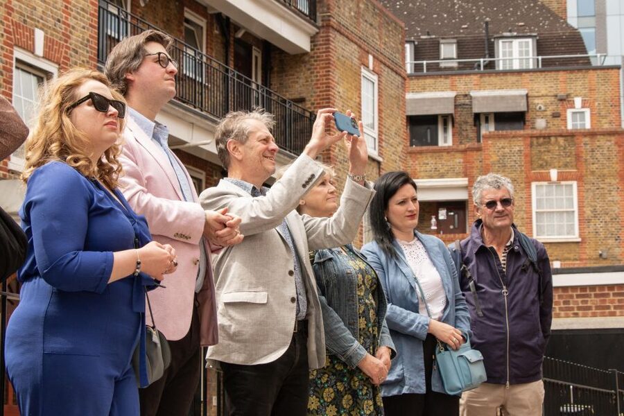 London: East End Food Tour - Meet at Poke House in Spitalfields: how to find the start fast