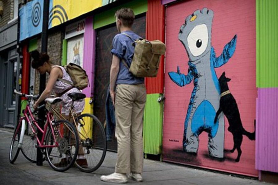 London East End - Guided Walking Tour 12 guests 2,5h - Artillery Passage and Old Spitalfields Market: where the walls tell their story