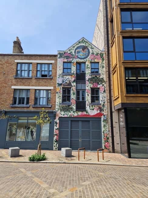 London: East End Instagrammable Street Art & Graffiti Tour - Brick Lane: where you learn to see, not just snap
