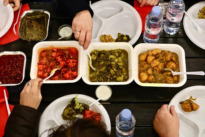 London East End Private Walking Food Tour - Secret Food Tours - Meet-up at Shoreditch High Street and the walking rhythm