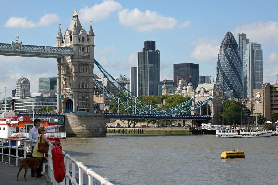 London: East London Town 3.5-Hour Bike Tour - Royal Exchange, Mansion House, Guildhall: Moving From Poverty to Power