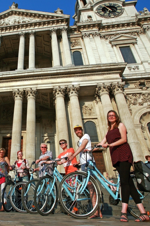 London: East London Town 3.5-Hour Bike Tour - St Paul’s Cathedral and Tiny Churches Between the Giants