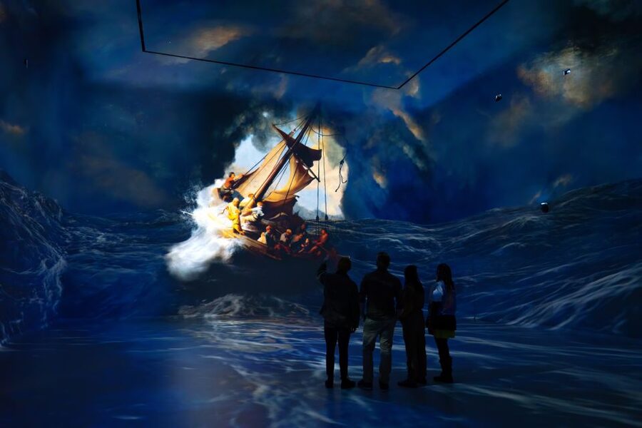 London: Entry Ticket to Frameless Immersive Art Experience - Comfortable clothes, smart pacing, and where people get stuck