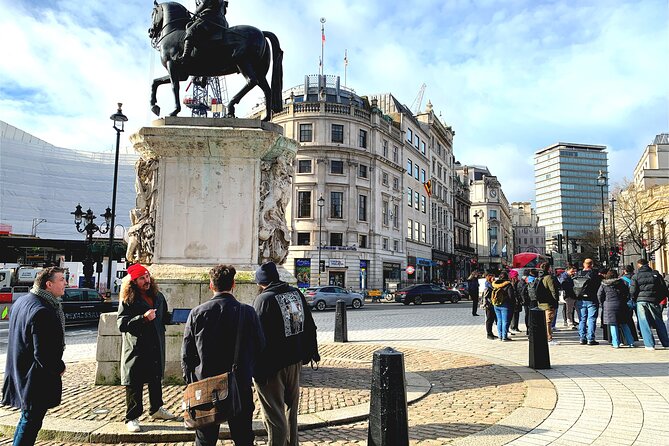 London Espionage, James Bond and Spies Walking Tour - County Hall: where that controversial Bond-era car vibe starts