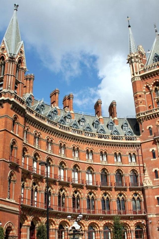 London: Family Harry Potter Movie Locations Tour (Private) - Platform 9¾: the photo stop that needs an early plan