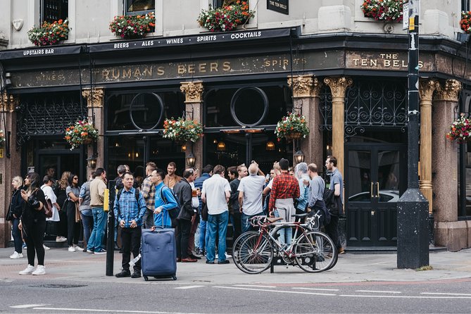 London Food & Drinks Private Tour - British Taverns & Pubs - Shoreditch: street art, Banksy vibes, and quick orientation
