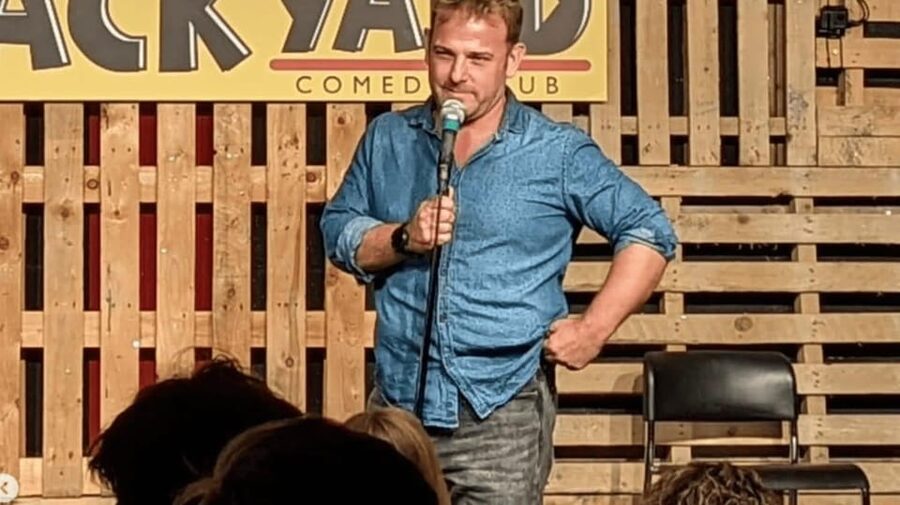 London: Friday Night at The Backyard Comedy Club - Getting there in time: the wristband cutoff is the key