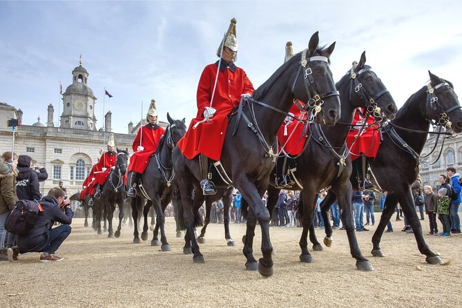 London Full-Day Private Tour with Westminster Abbey Tickets - Trafalgar Square: A Quick Stop With a Specific Twist