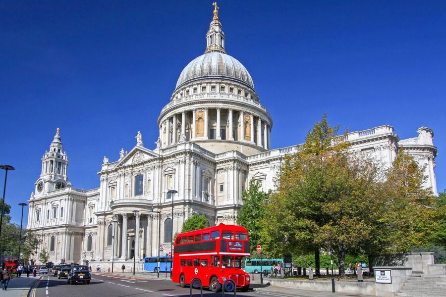 London: Full-Day Sightseeing Bus Tour with River Cruise - The River Thames cruise: classic views, but plan for photo limits