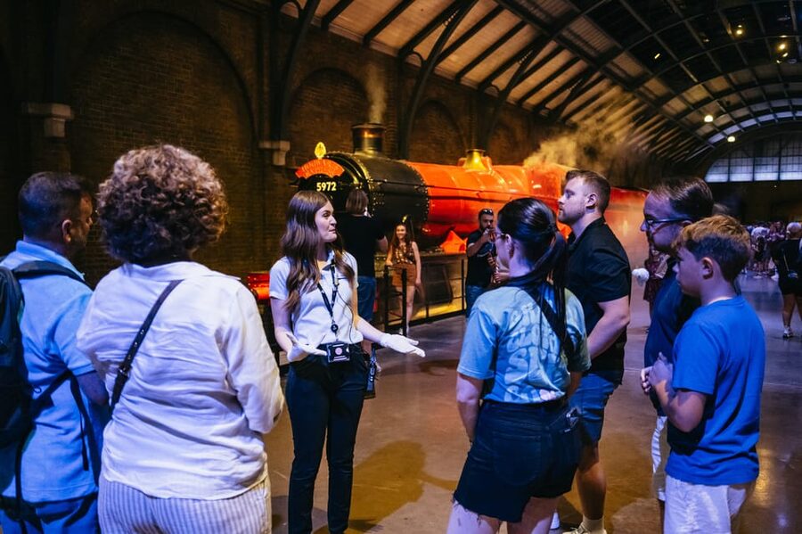 London: Fully-Guided Making of Harry Potter Tour - Practical tips that make the day smoother (and more fun)