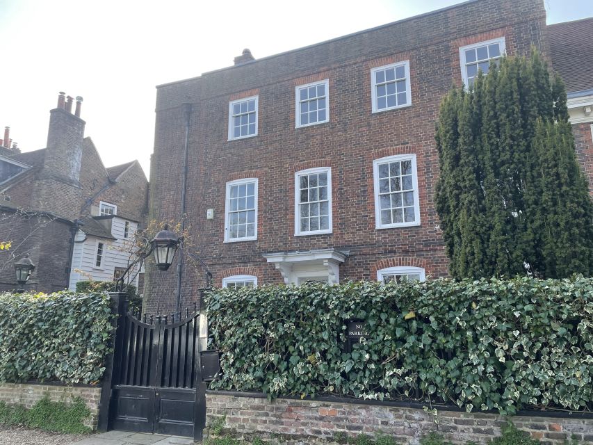 London: George Michael Tour by Black Taxi - The Wham! Pub Stop and How the Name Came to Life
