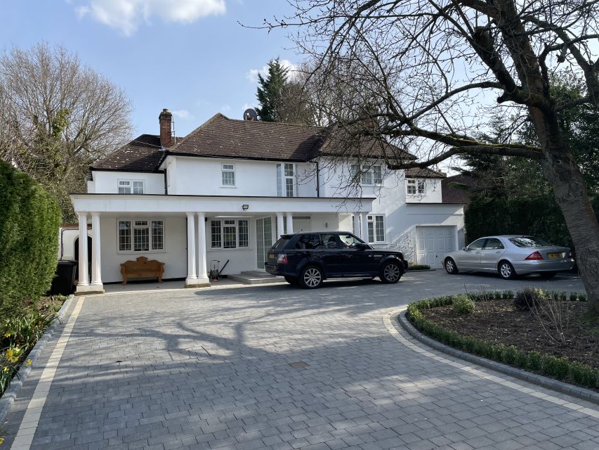 London: George Michael Tour by Black Taxi - Starting at Kingsbury Station: Getting Oriented Fast