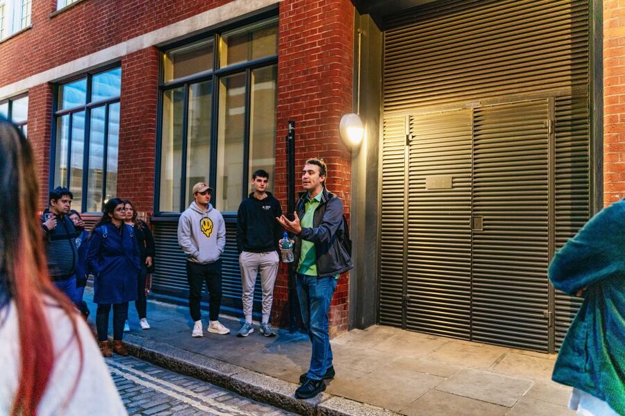 London: Ghastly Ghosts 2-Hour Walking Tour - Night Walking in the City of London: Why it hits different after dusk