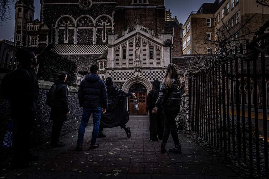 London: Ghosts, Legends & Mysteries Night Walking Tour - St Bride’s Church and St Paul’s Cathedral: famous London landmarks with haunted edges