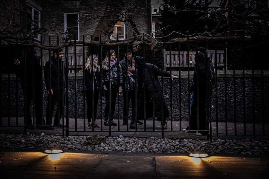 London: Ghosts, Legends & Mysteries Night Walking Tour - Shakespeare’s Globe Theatre and The Anchor Tavern & Hub: culture, then atmosphere
