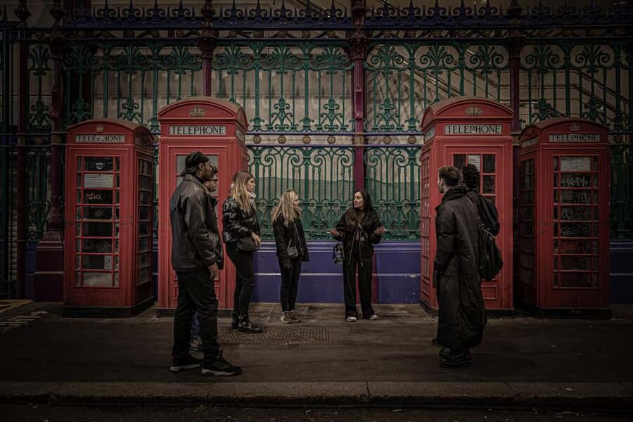 London: Ghosts, Legends & Mysteries Night Walking Tour - Charterhouse Square: starting with plague victims under your feet