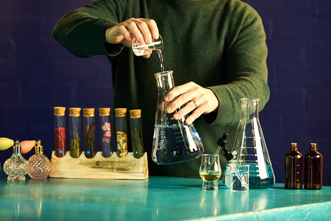 London: Gin Lab - Make your own gin - The Guided Gin Education: History, Distillation Methods, and Flavor Profiles