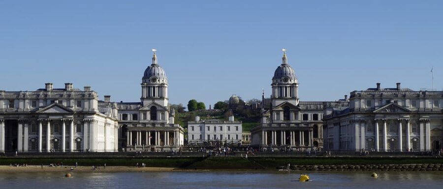 London: Gin Tasting & Masterclass - Languages and the Guide: Simple, Multilingual, Human