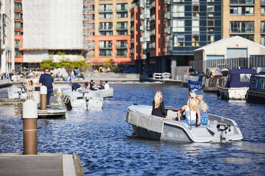 London: GoBoat Rental for Regent's Canal & Paddington Basin - The pre-sail tutorial: how you learn to drive quickly