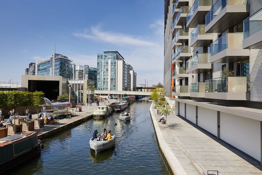 London: GoBoat Rental for Regent's Canal & Paddington Basin - Picnic culture onboard: how the central table changes everything
