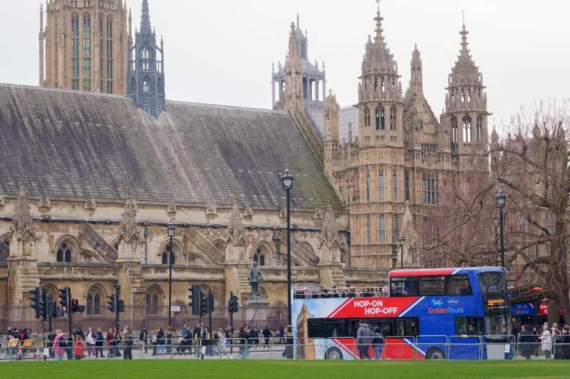 London: Golden Tours Gray Line Hop-on Hop-off Bus Tour - Choosing the Golden Pass attractions the smart way
