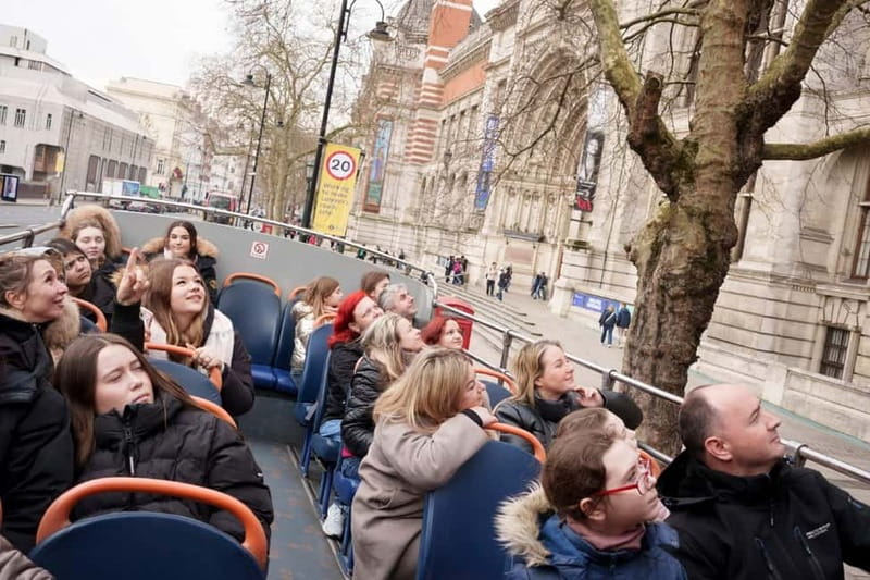 London: Golden Tours Gray Line Hop-on Hop-off Bus Tour - Comfort, audio, and the little issues that can change your day