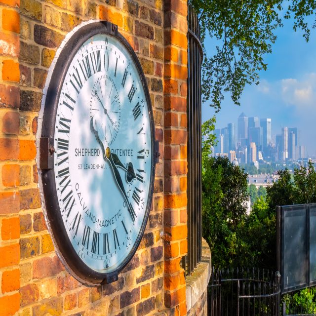 London: Greenwich Highlights Private Tour and Thames Cruise - Walking Greenwich Park with views that reset your mindset