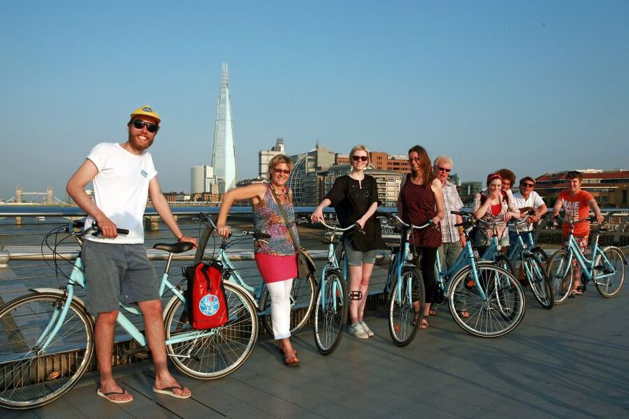 London: Guided Bike Tour of Central London - From Archbishop’s Park to Westminster Abbey School courtyard