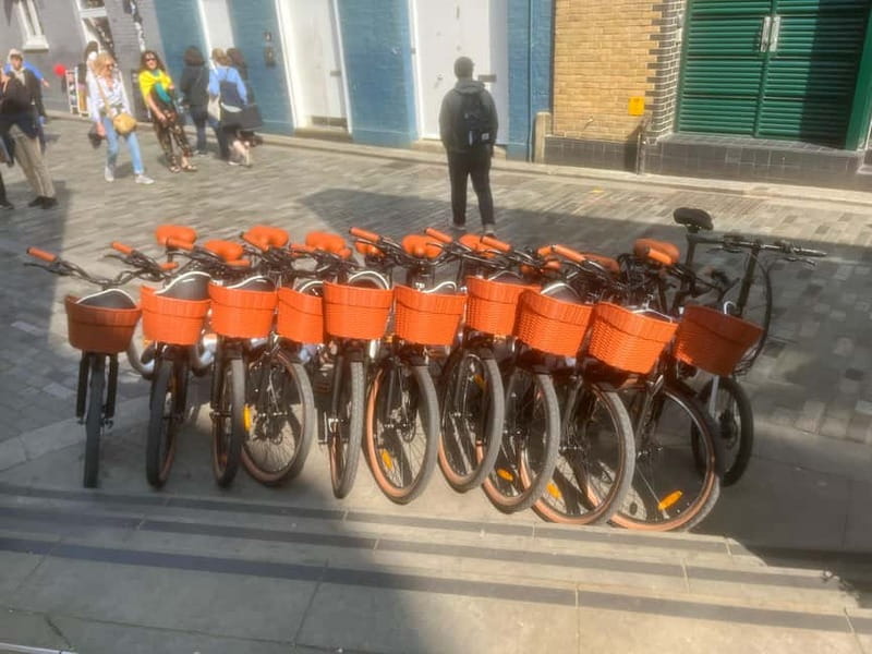 London: Guided E-bike Tour - Shakespeare’s Globe and Clink Prison Museum: history with personality