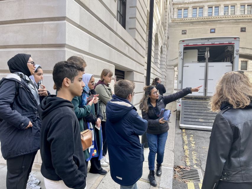 London: Guided Harry Potter Tour - Shakespeare’s Globe Theatre and Clink Prison Museum: London Behind the Camera