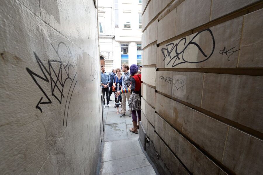 London: Guided Loo Tour - Meeting at Waterloo Station Toilets and Getting Started Fast