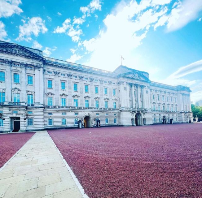 London: Guided Walking Tour with Changing Of The Guard - Key highlights you’ll care about