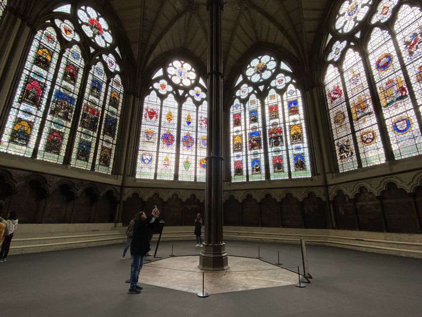 London: Guided Westminster Abbey Tour and Refreshments - The London Eye option: skip-the-line views from 135 meters