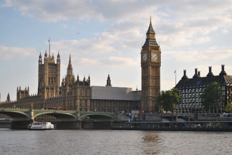 London Half-Day Private Chauffeur Driven Tour - Trafalgar Square and Nelson’s Column: The Perfect Way to Get Your Bearings