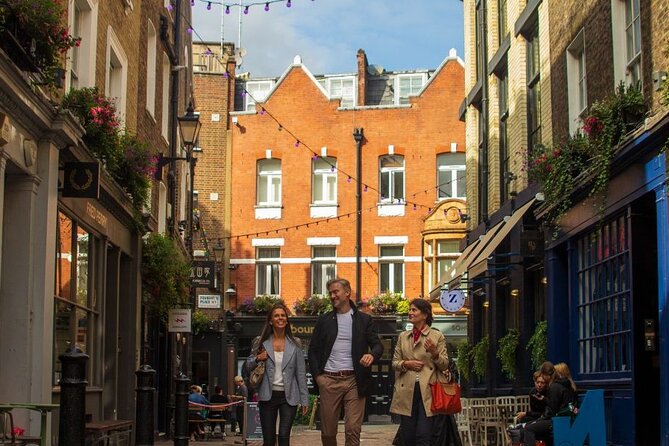 London Half Day Tour with a Local Guide: Private & Custom - Hackney canal-side time: trendy neighborhood mood in less than an hour