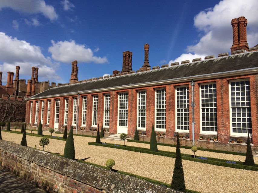 London: Hampton Court Private Guided Tour - New Cumberland Art Gallery: Royal collection highlights in a 4-hour window