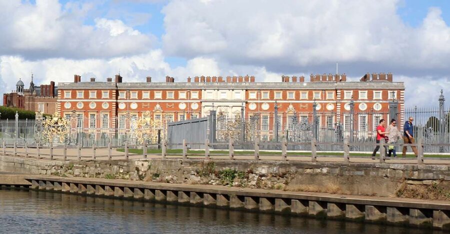 London: Hampton Court to Richmond River Thames Cruise - From Pier 3 to the Thames: Hampton Court’s riverside start