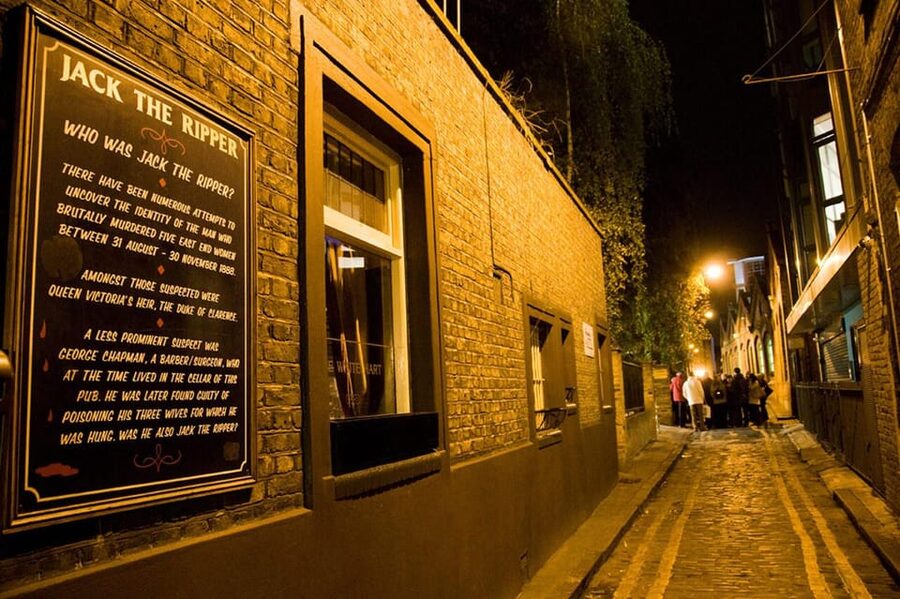 London: Harry Potter and Jack the Ripper Combo Tour - Borough Market and London Bridge: A Familiar City Break