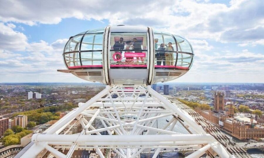 London: Harry Potter Tour & London Eye w/ Fast Track Tickets - King’s Cross meeting point and the Platform 9 ¾ photo reality check